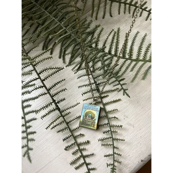 Little House on the Prairie Tv Show Book Laura Ingalls Wilder Necklace locket - Picture 2 of 8